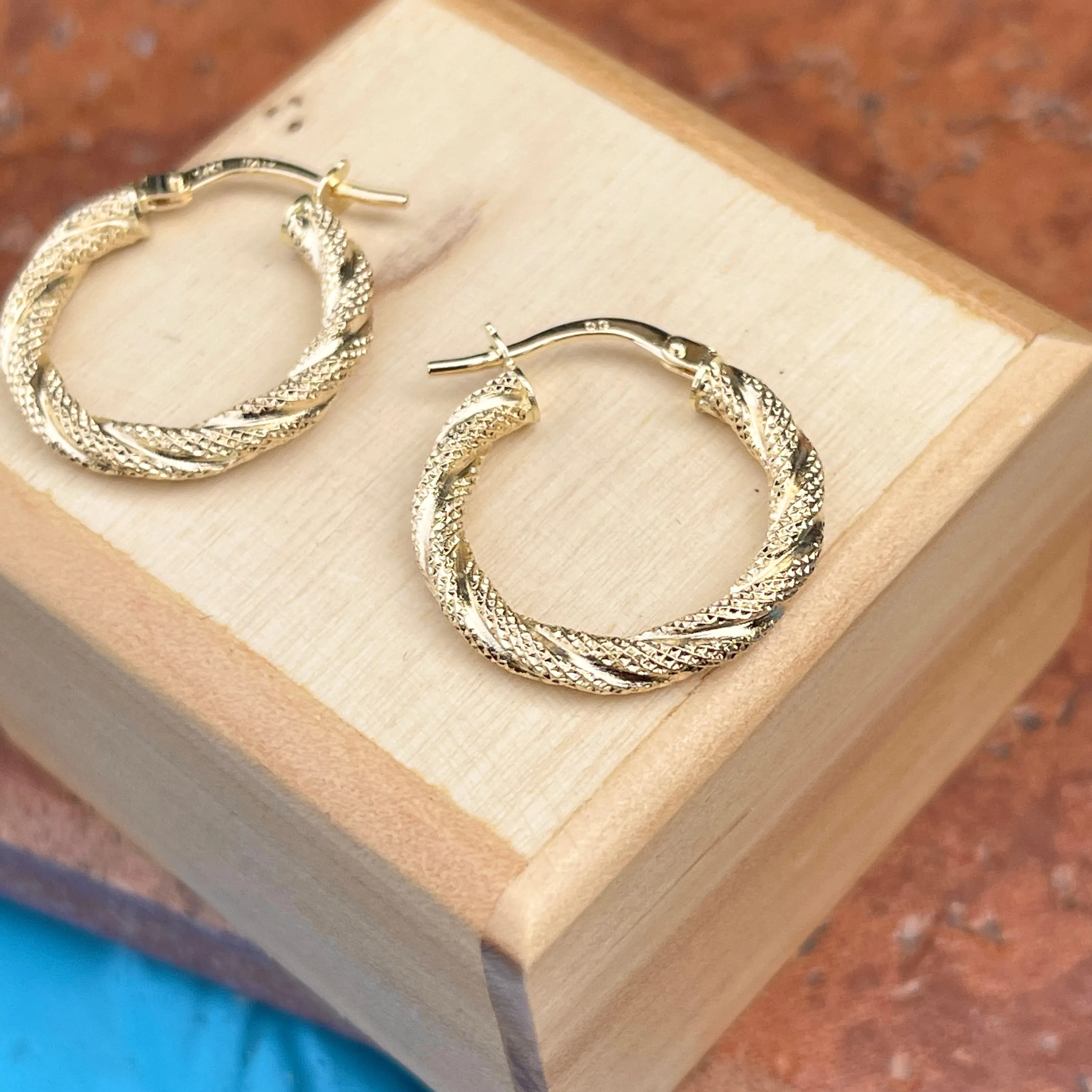 14KT Yellow Gold Twisted   Textured 3mm Tube Hoop Earrings 21mm