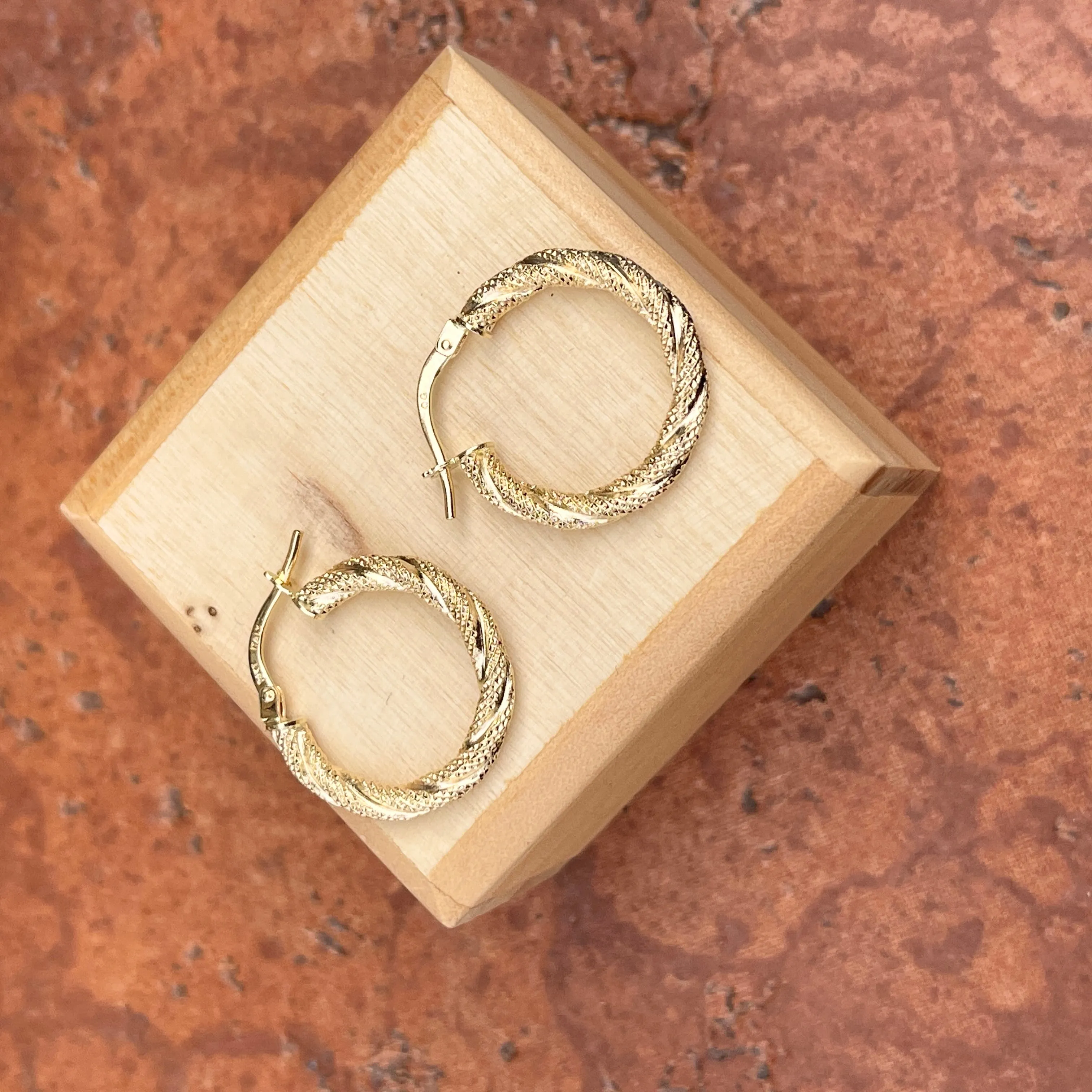 14KT Yellow Gold Twisted   Textured 3mm Tube Hoop Earrings 21mm