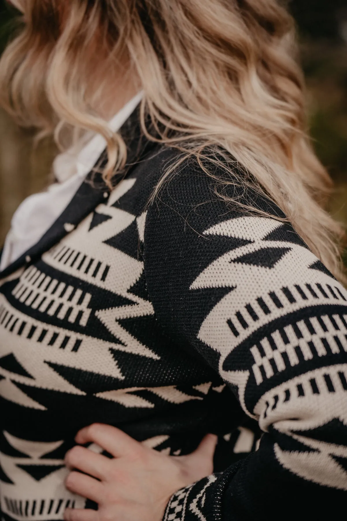 'Bandera' Black and Ivory Aztec Cardigan (M & L ONLY)