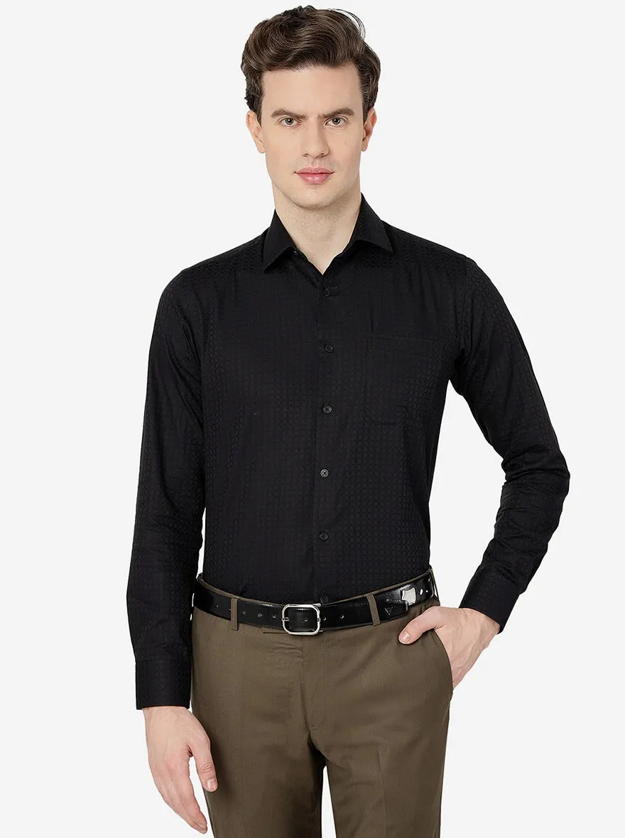 Black Solid Slim Fit Formal Shirt | JadeBlue
