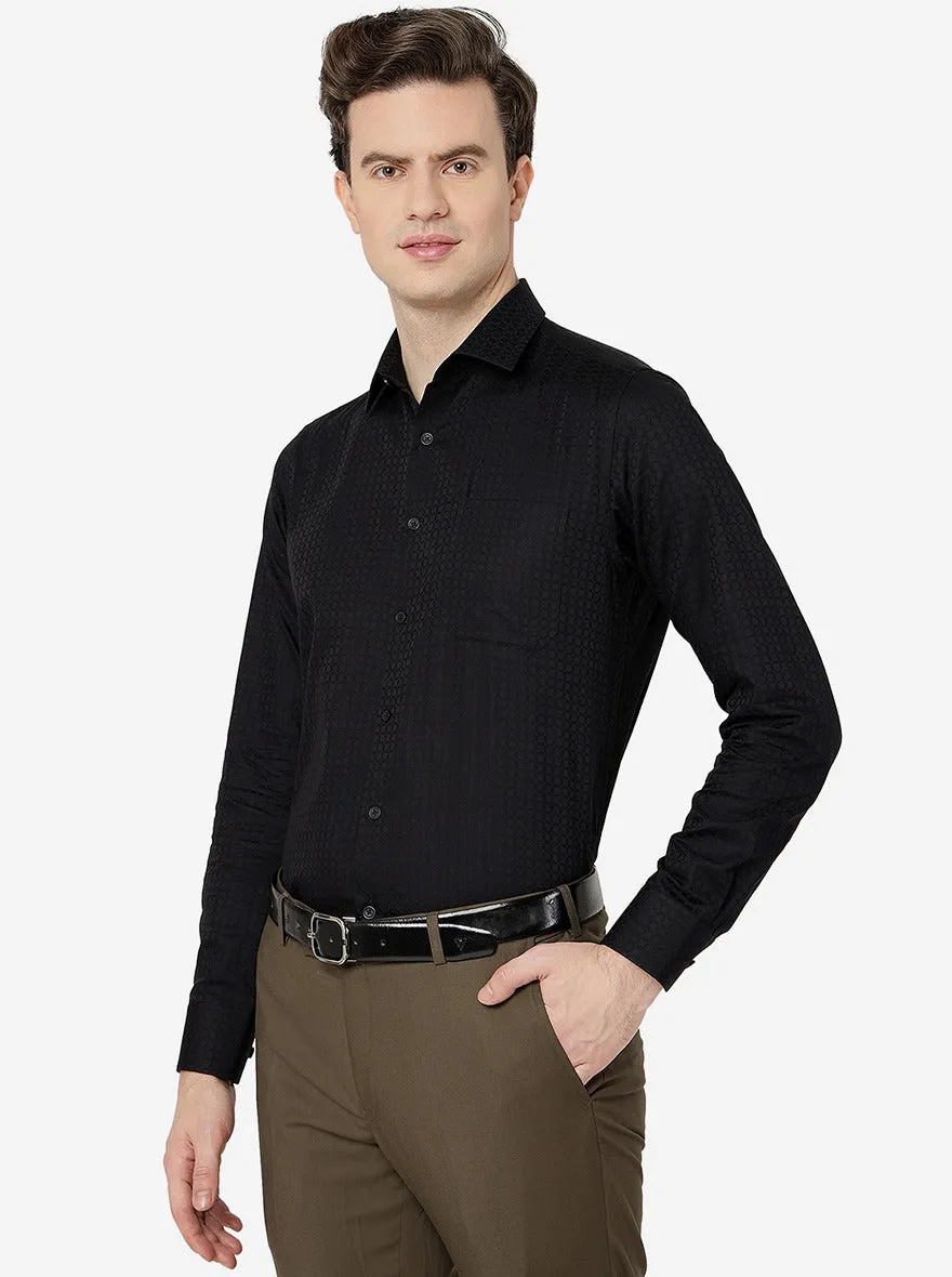 Black Solid Slim Fit Formal Shirt | JadeBlue