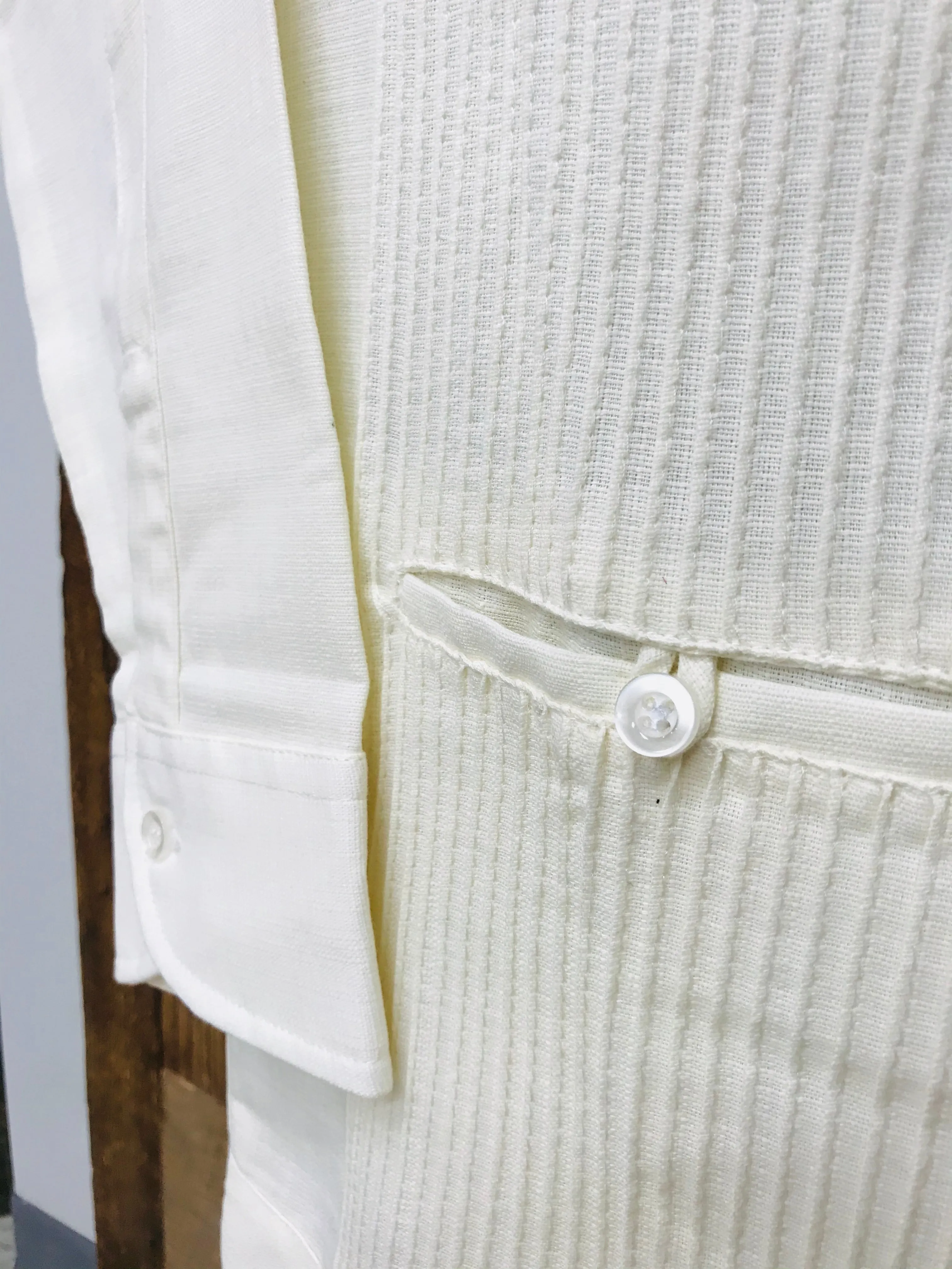 Classic Beige Guayabera Presidencial- Linen Guayabera