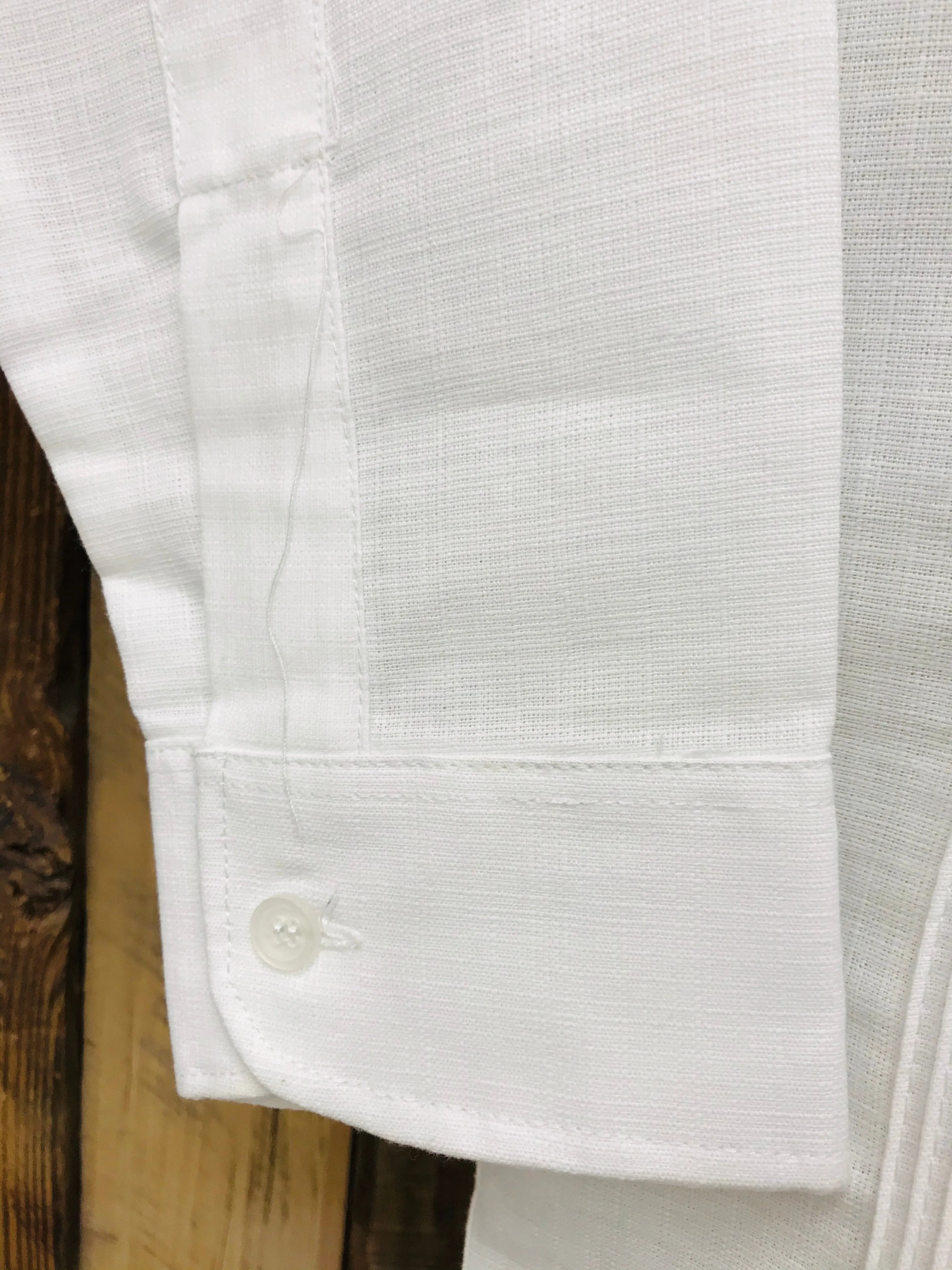 Classic Beige Guayabera Presidencial- Linen Guayabera