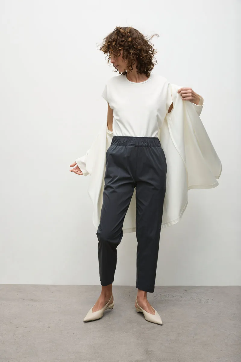 F095 8665 STUDIO SHELL