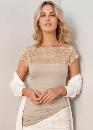 Fluid knit and lace day shirt