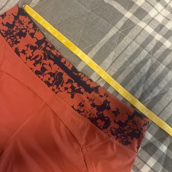Lululemon Run Times Short II *4” women size 10