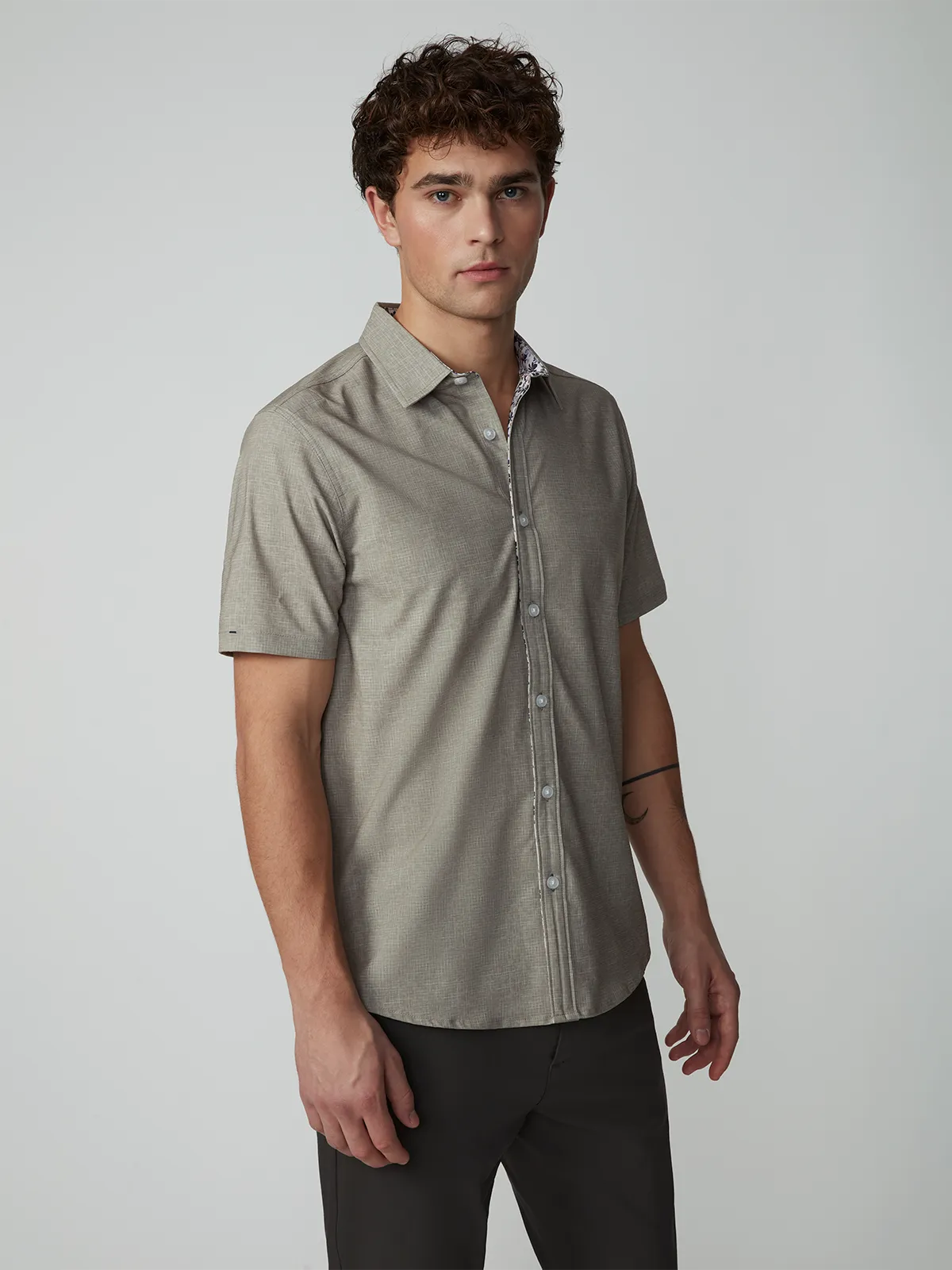 Men's Short Sleeve Textured 4-Way Stretch Shirt