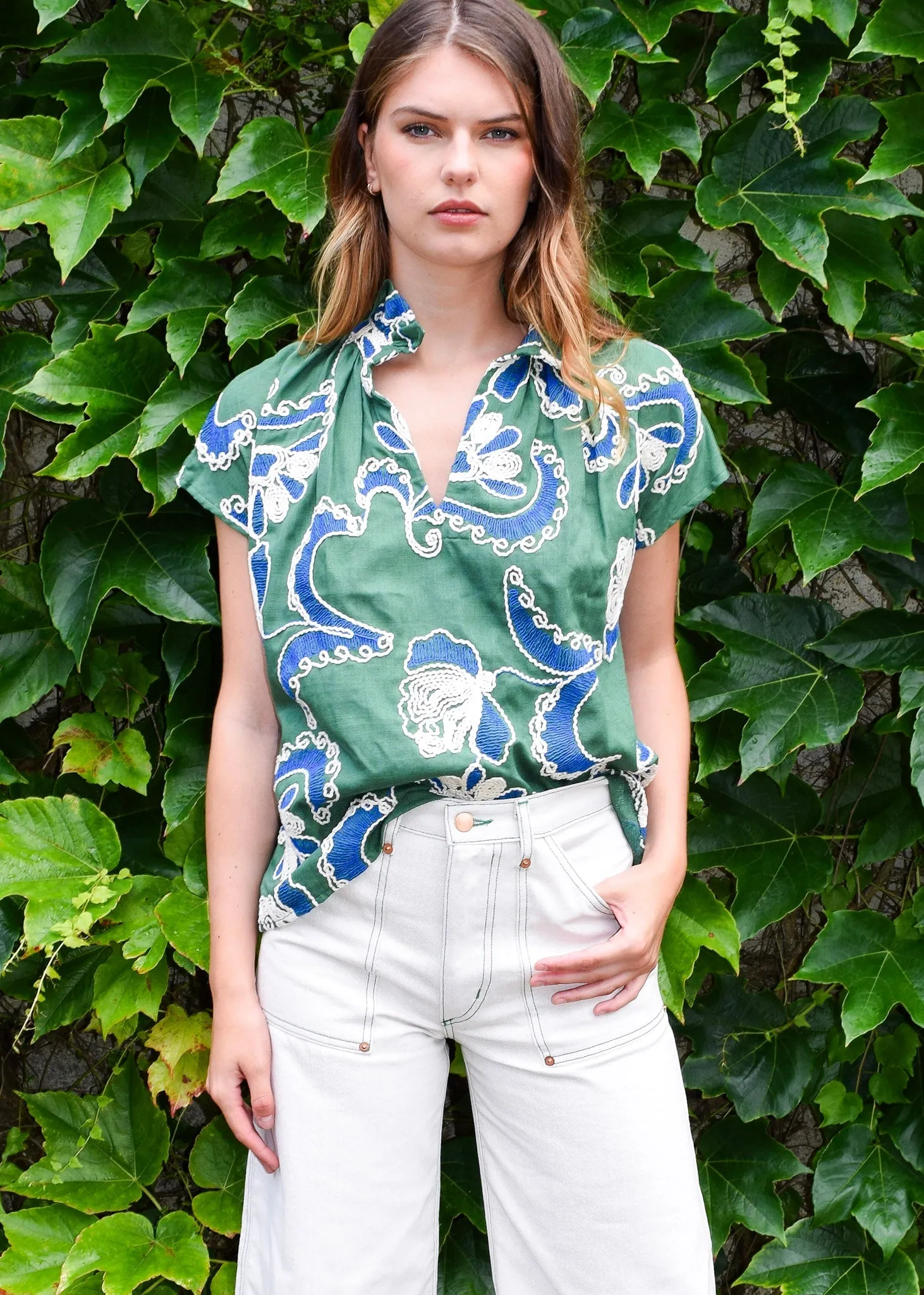 Never A Wallflower Vicki Short Sleeve Top in Crewel Work