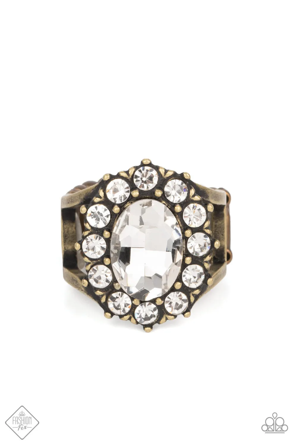 Paparazzi Moxie Magic Ring Brass