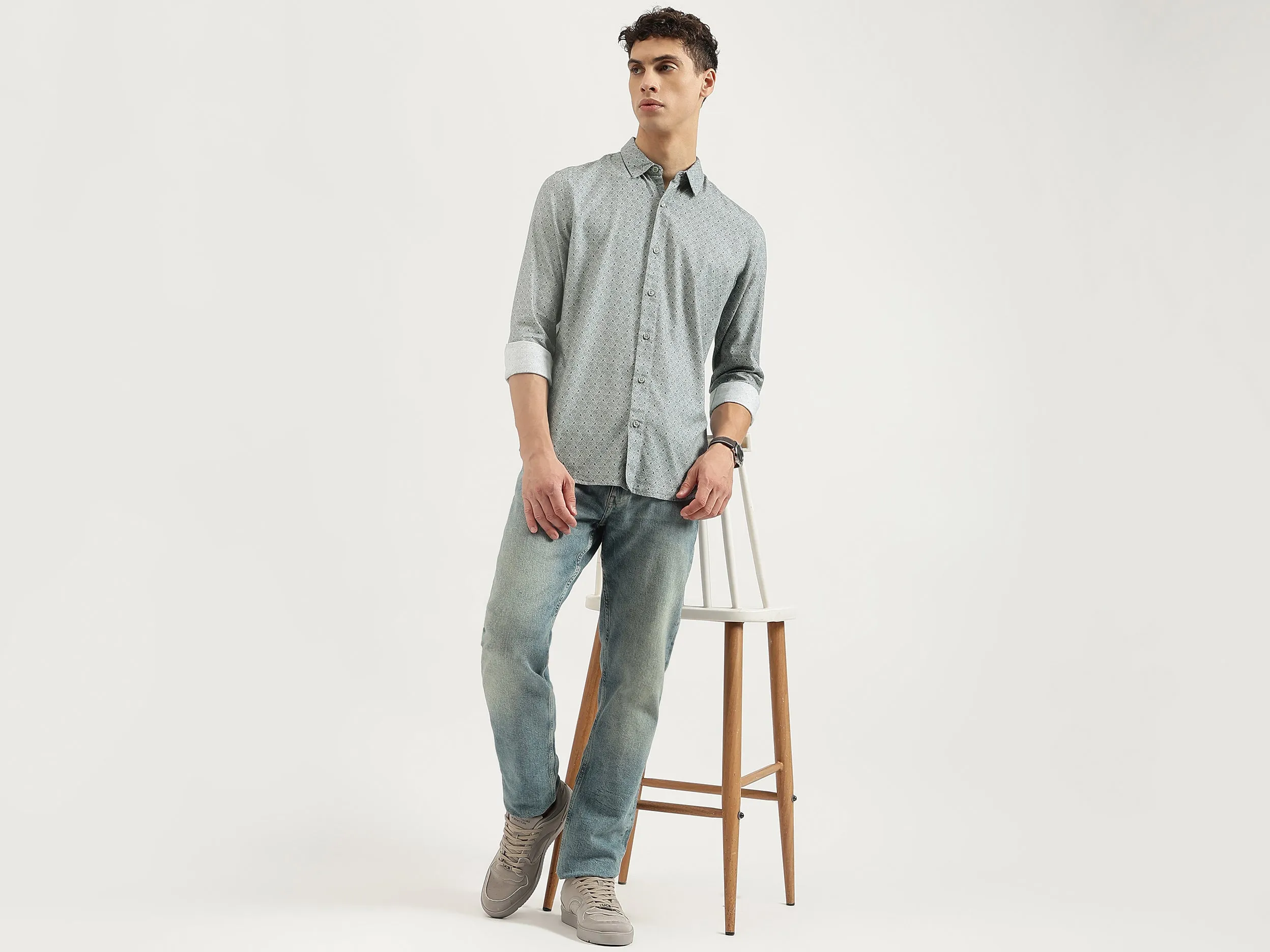 Regular Fit Spread Collar Printed Shirts