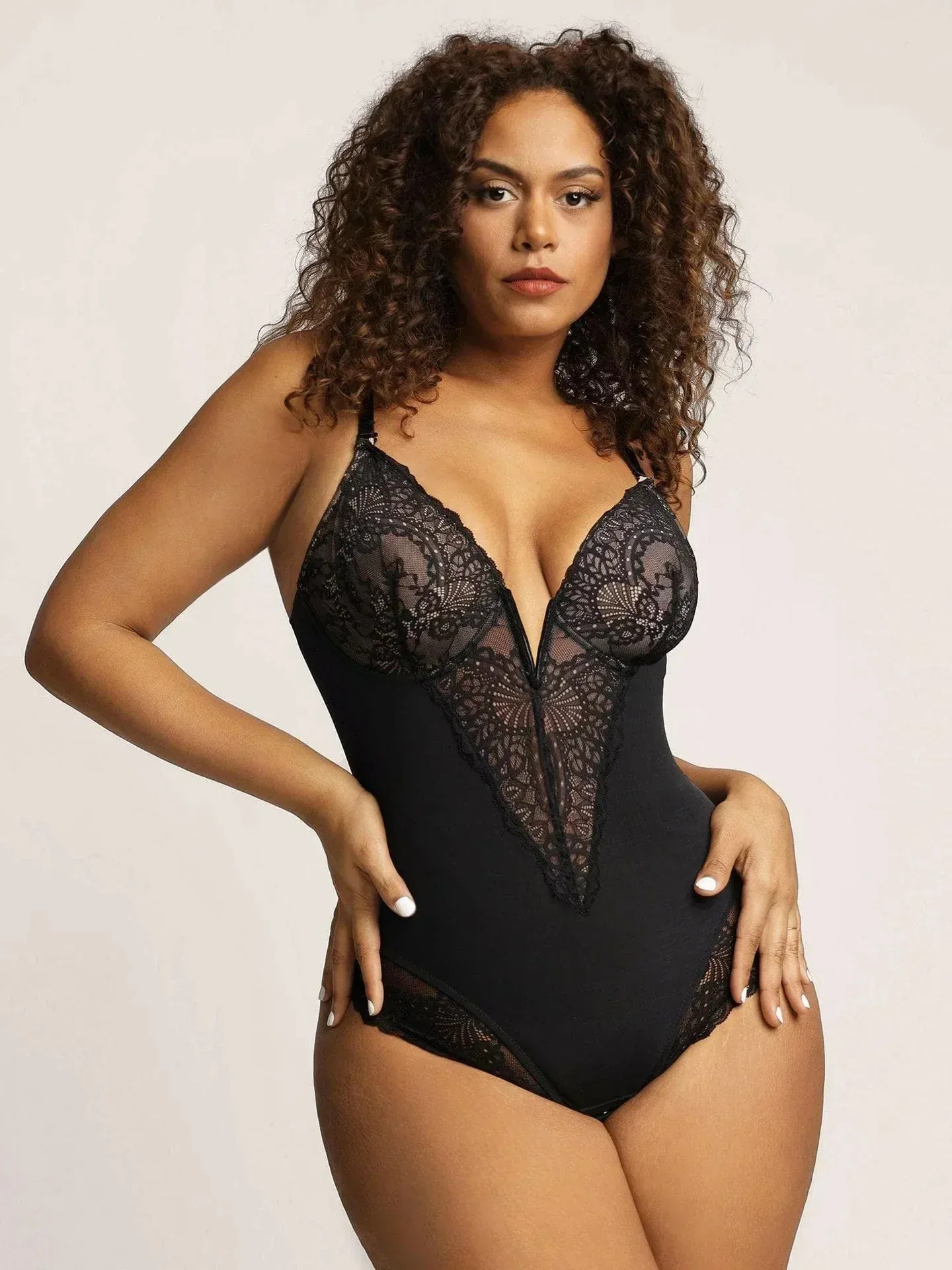 Sara | Plunge Neck Body Shaper