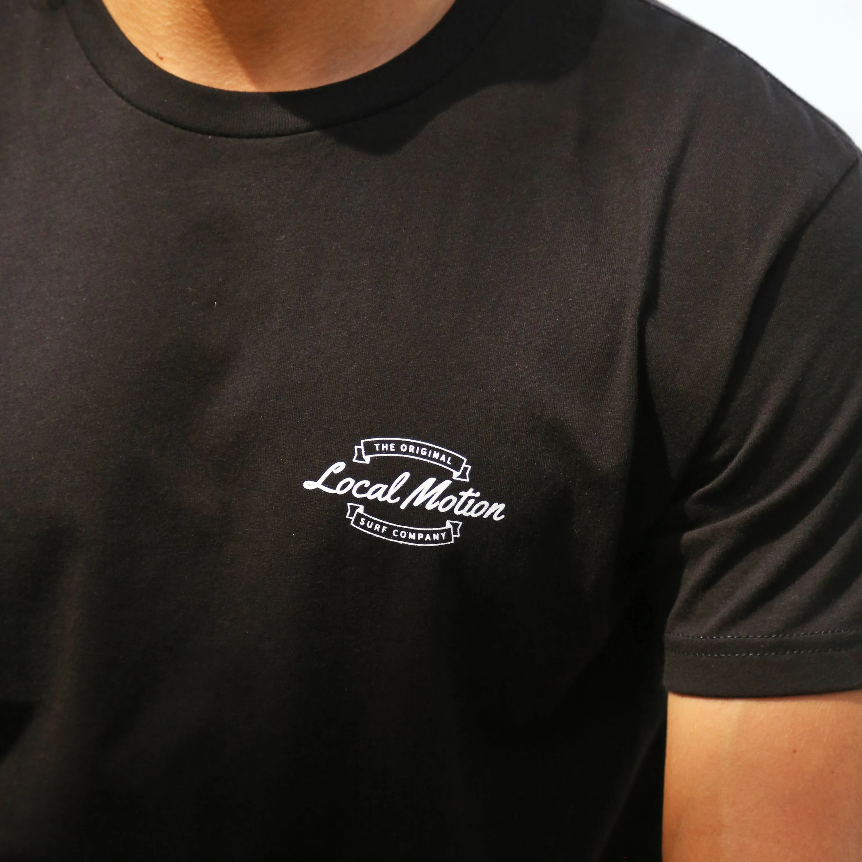 SCRIPT RIBBON TEE