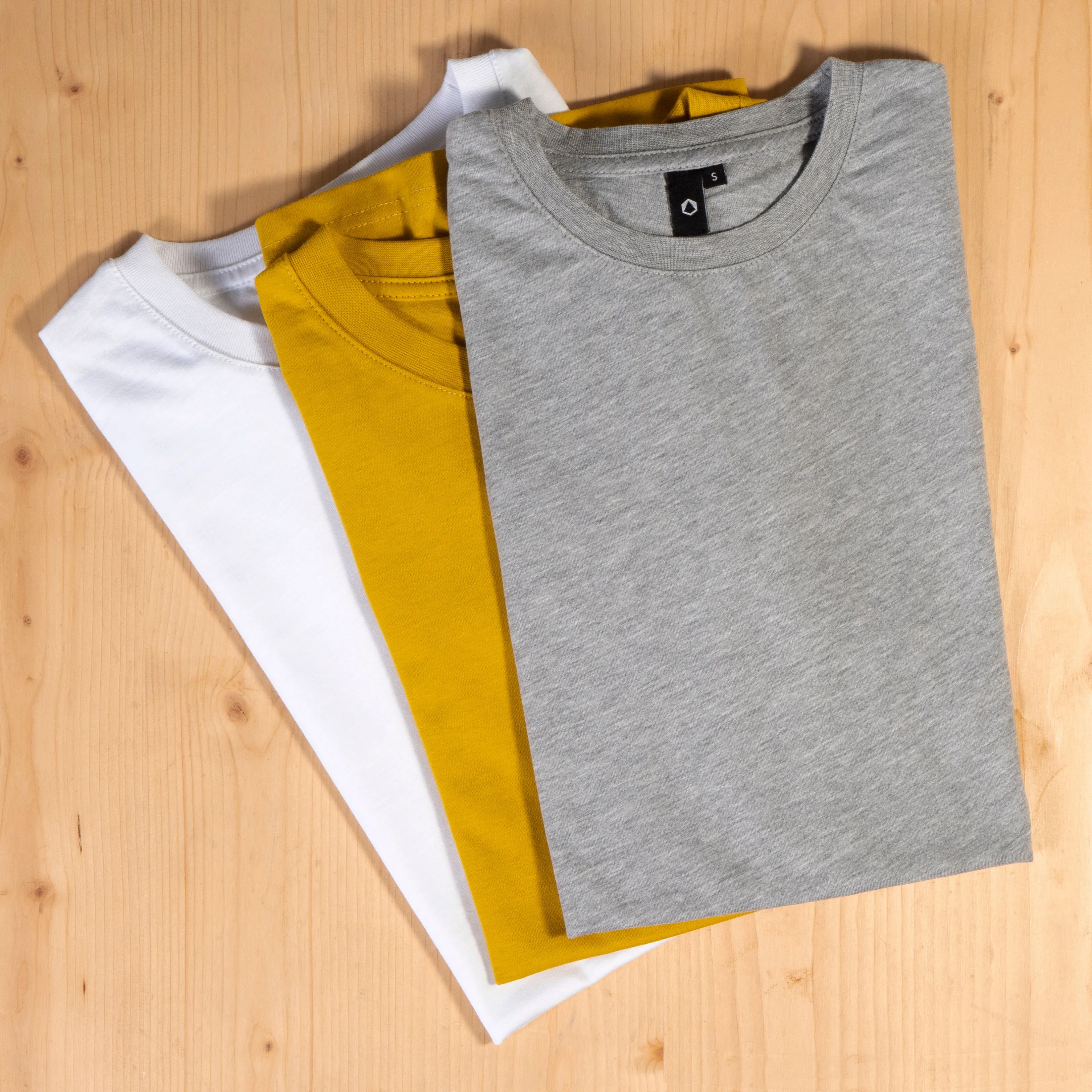 T-Shirt: Swirl (white)
