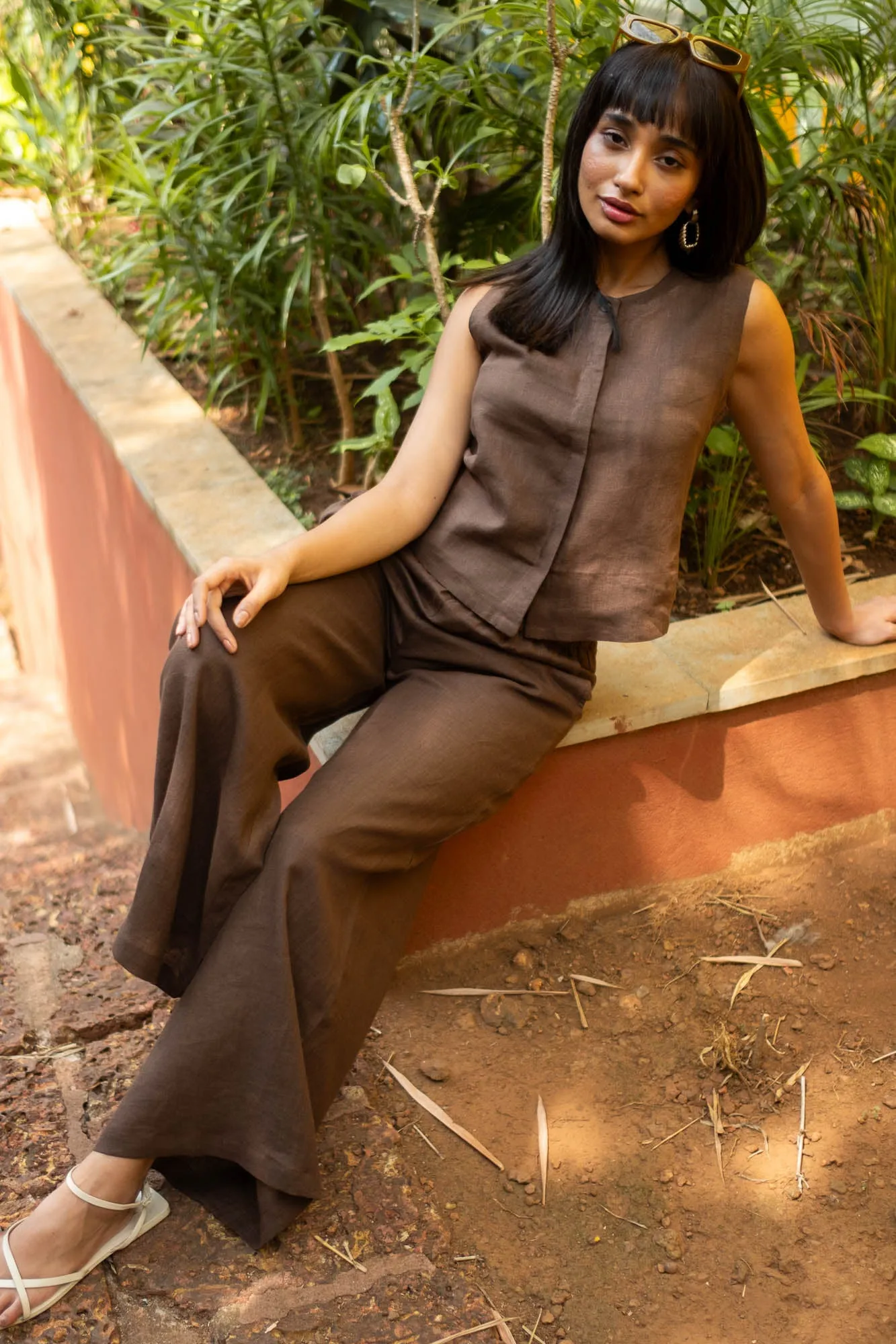 The Linen Sleeveless Shirt