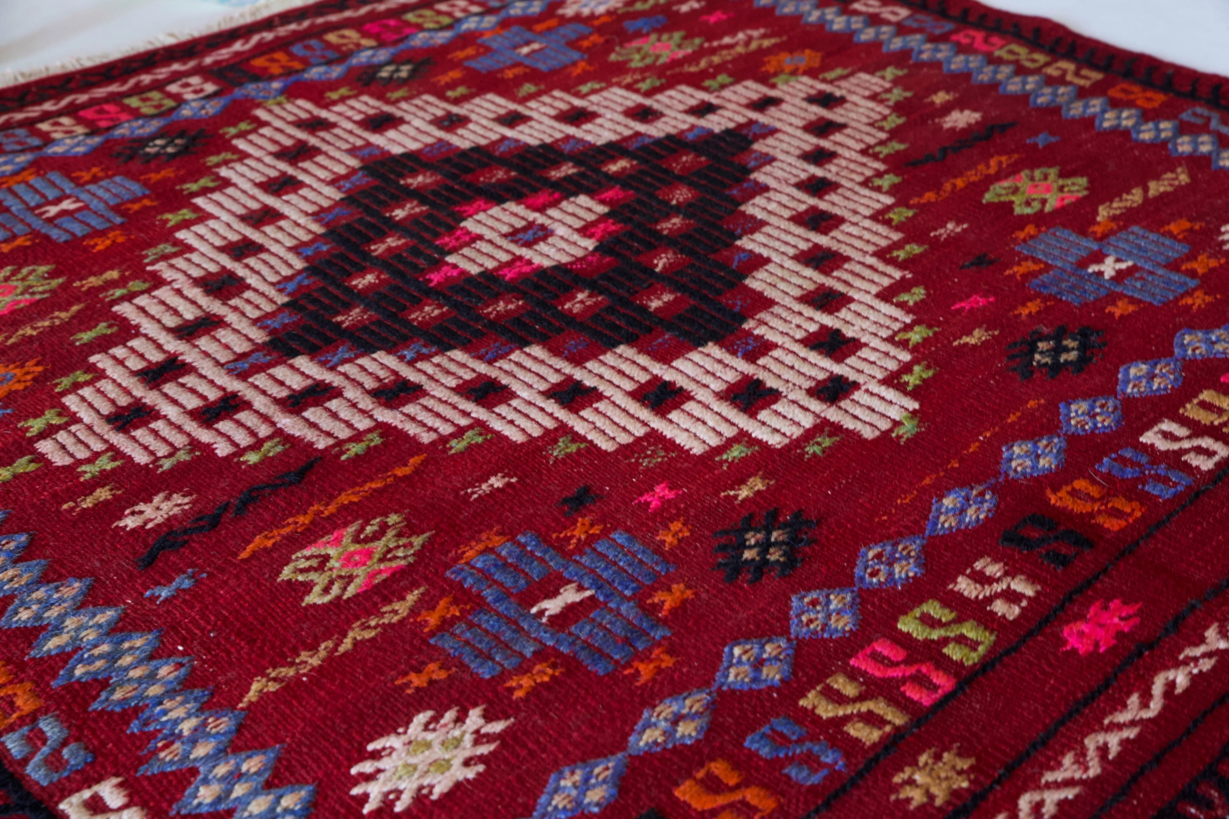 Vintage Mini Turkish Kilim Rug 3'x3'3"