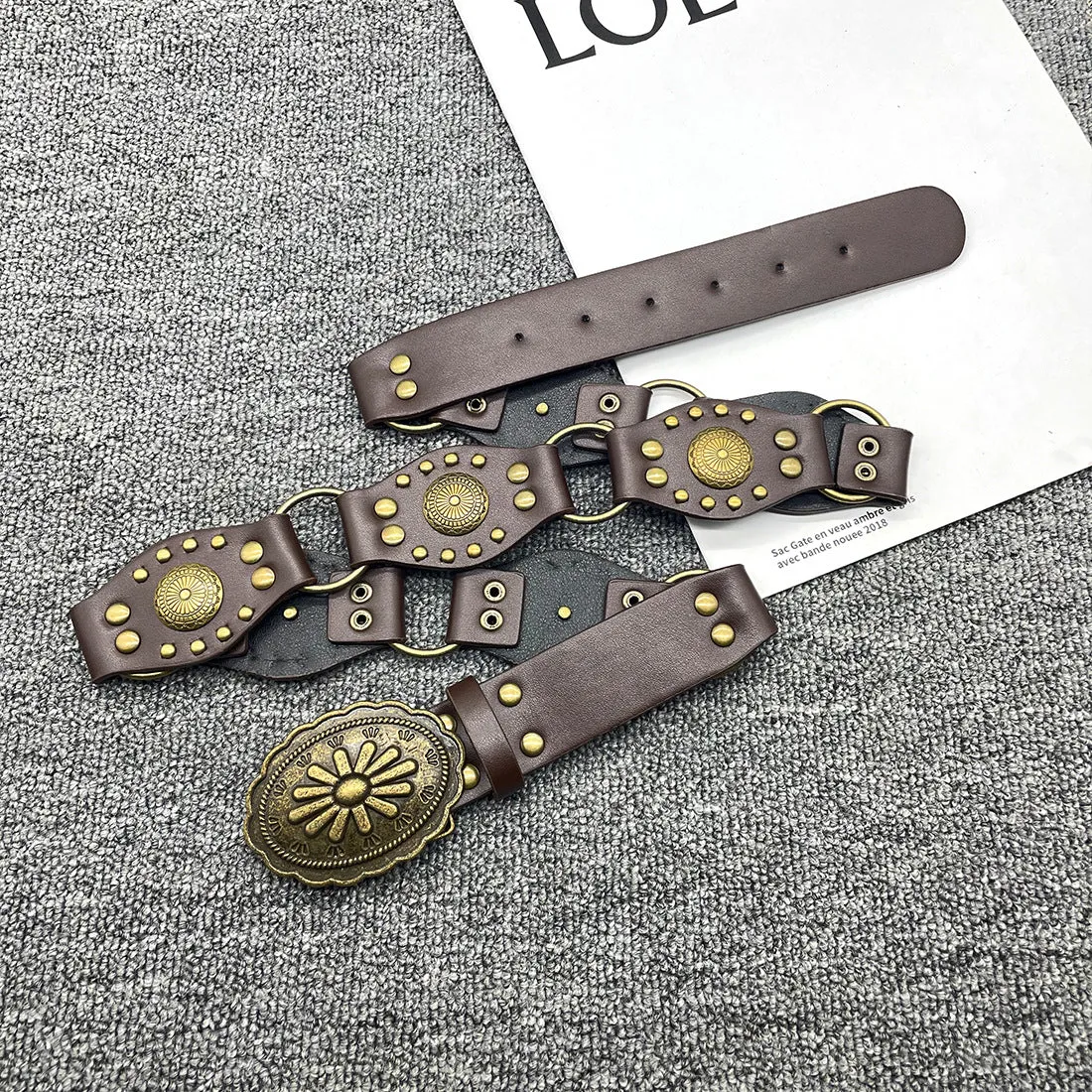 Vintage Western-Inspired Riveted Wide Belt with Ornate Buckle Design