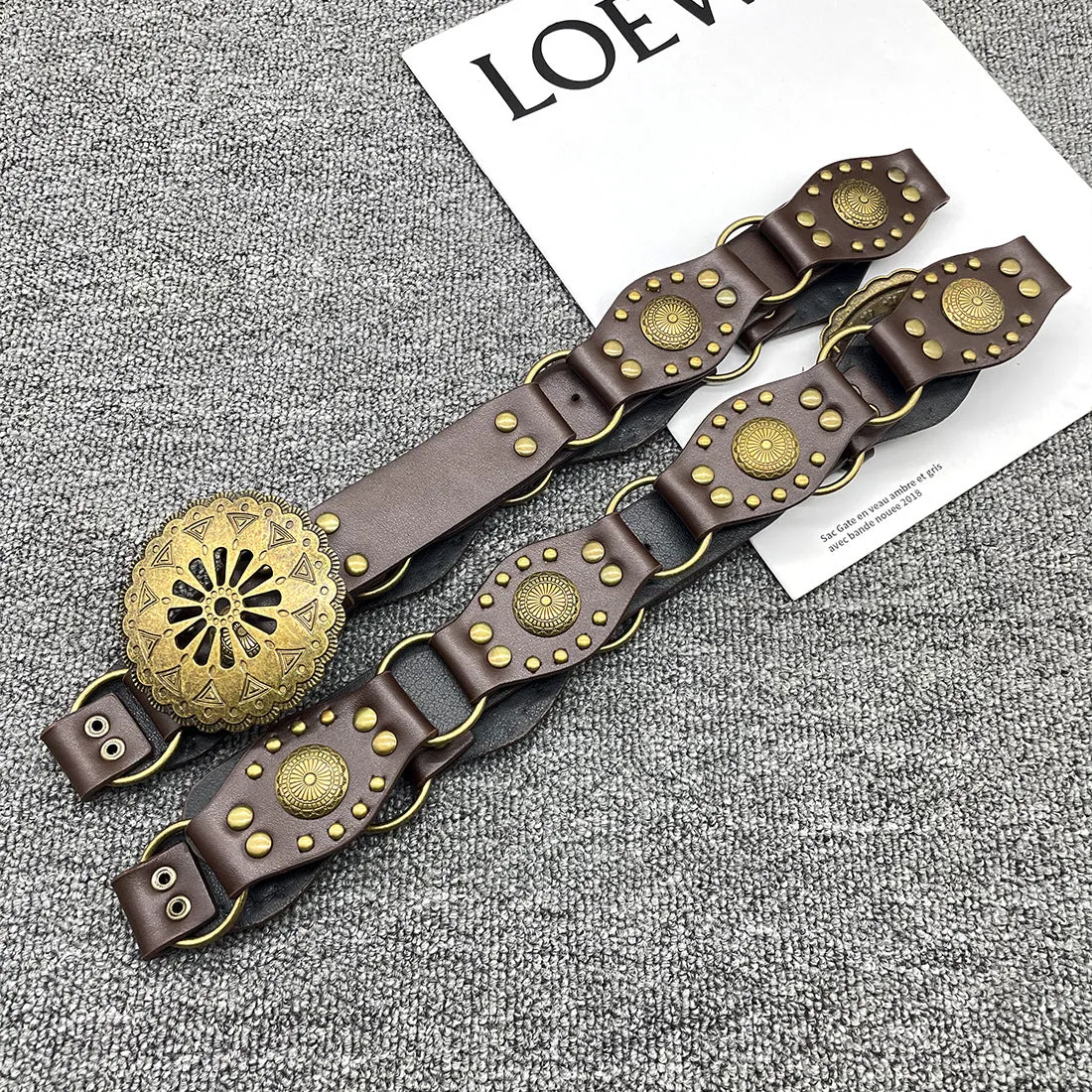 Vintage Western-Inspired Riveted Wide Belt with Ornate Buckle Design